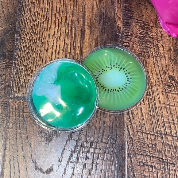 10 PC Pedicure Set w/ Bath Bombs - Picture 4 of 5